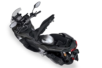 هوندا ADV 150 - 7